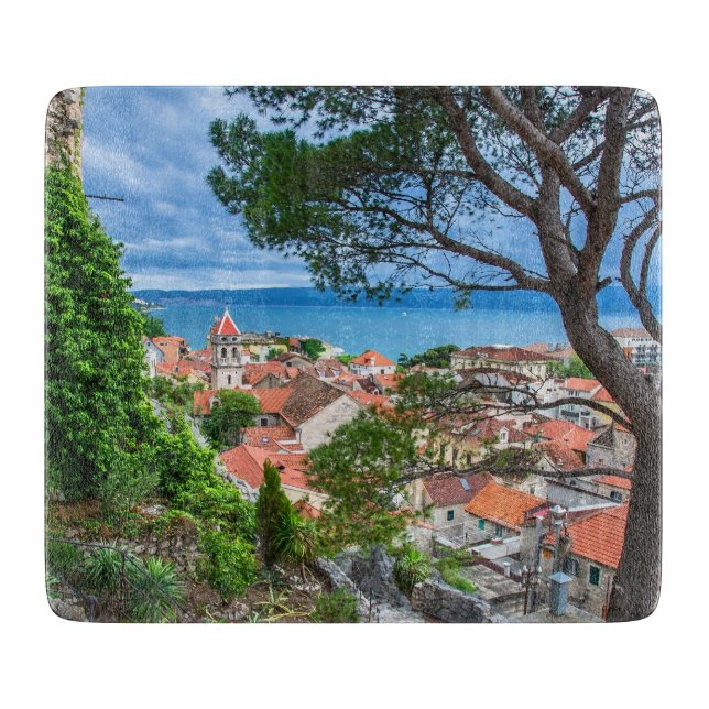 Planche À Découper La ville croate d'Omis. (Devant)