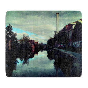 Planche À Découper Le long du canal