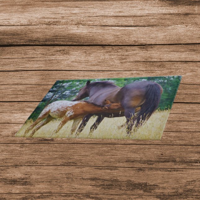 Planche À Découper Maman Cheval Nourrissant Bébé Verre (Créateur téléchargé)