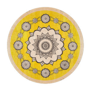 Planche À Découper Mandala Ornamental : Style Ethnique Design.