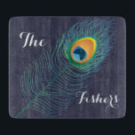 Planche À Découper Monogramme Peacock<br><div class="desc">Lumineuse, colorée et élégante, cette planche à découper fera un cadeau mariage parfait ou cadeau de vacances personnalisé pour quelqu'un que vous aimez! La couleur et le texte arrière - plans peuvent être customisés !</div>