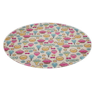 Planche À Découper Motif d'enfant de Kawaii avec des griffonnages