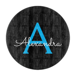 Planche À Découper Nom du monogramme de la fillette de script noir bl