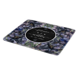 Planche À Découper Noms de Couple de Mariage Floral Noir Moody Classi
