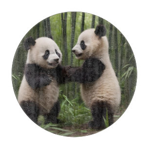 Planche À Découper Pandas Bébés En Jeu Dans Une Forêt De Bambou,