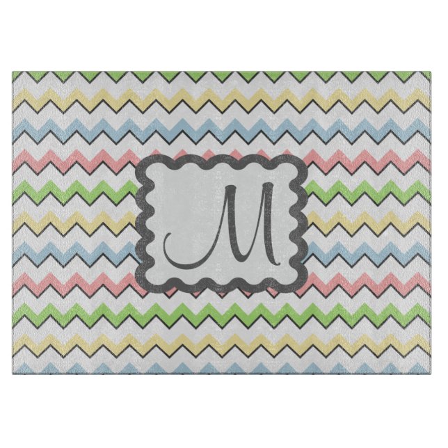 Planche À Découper Pastel Chevron avec Monogram de Shirley Taylor (Devant)