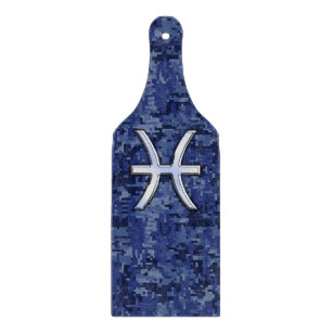 Planche À Découper Pisces Zodiac Sign on Navy Blue Digital Camouflage