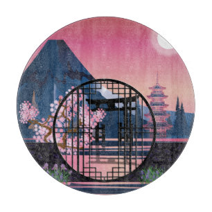 Planche À Découper Porte de lune dans le jardin.