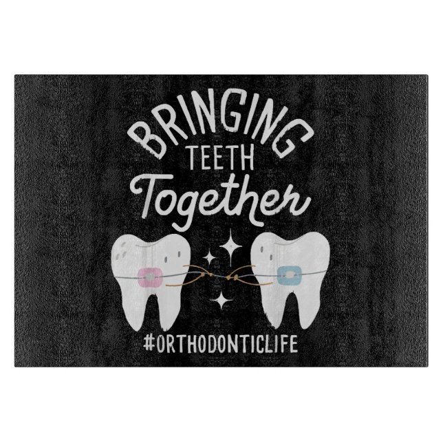 Planche À Découper Rapprocher les dents - Orthodontiste  (Devant)