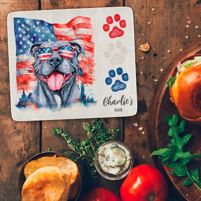Planche À Découper Rouge Blanc et Bleu Drôle de Pitbull Gris Friandis (Créateur téléchargé)
