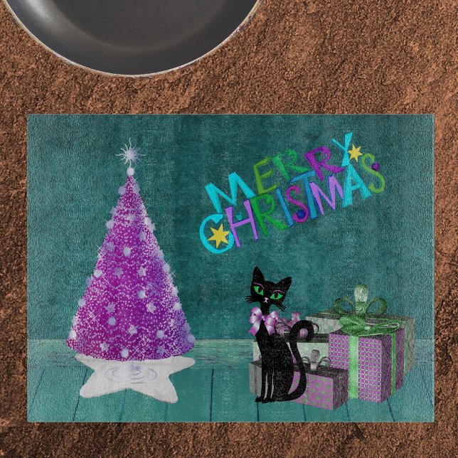 Planche À Découper Sapin de Noël rose Chat noir Cadeau emballé Sarcel (Pink tree black cat with bow wrapped presents in teal coloured room on Christmas glass cutting board)