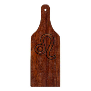 Planche À Découper Symbole Leo Zodiac en bois de mahogany