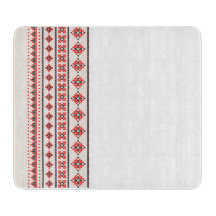 Table de coupe avec ornement ukrainien.