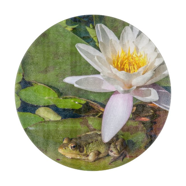 Planche À Découper Une grenouille sous une fleur de nénuphar (Devant)