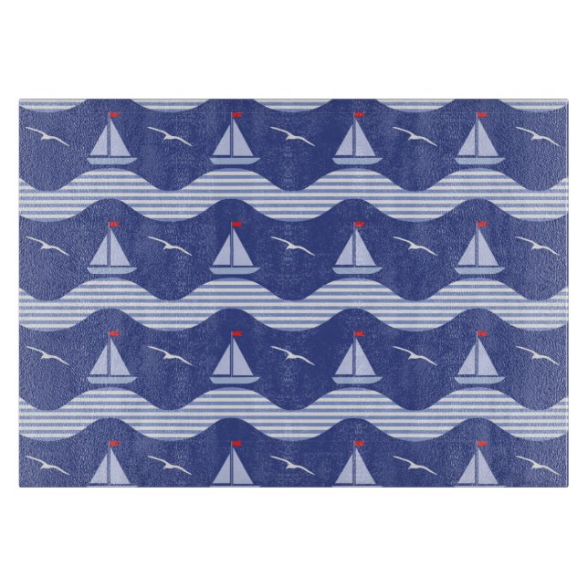 Planche À Découper Voiliers sur un motif rayé de mer (Devant)