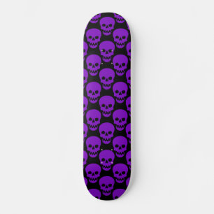 Planche à skateboard de crânes violets