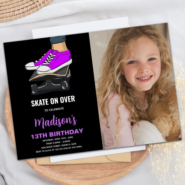 Planche à skateboards photo noir violet Invitation (Purple Black Photo Skateboards Birthday Invitation)