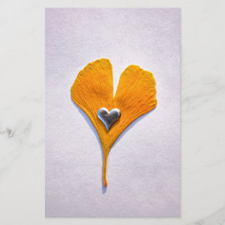 planche de ginkgobage colorée à coeur métallique,