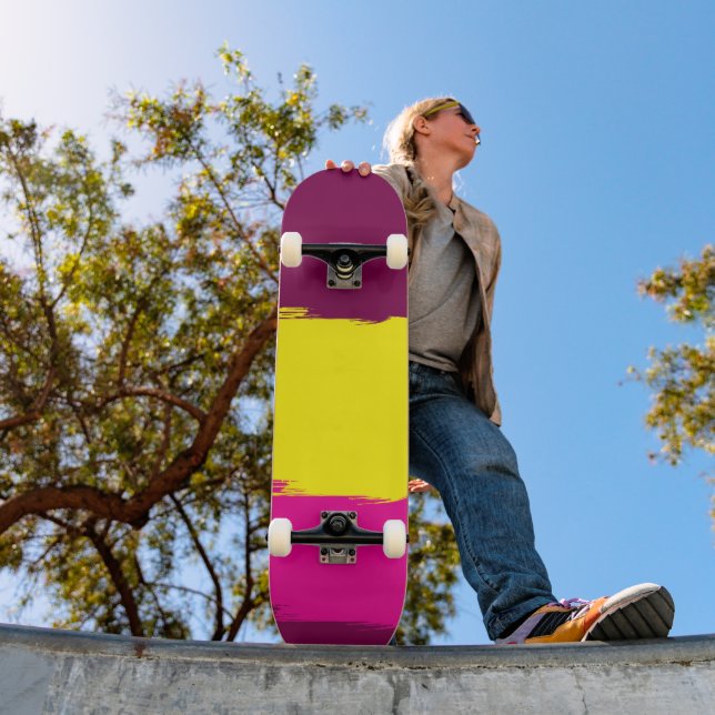 Planche de skateboard rose jaune mûre ludique (Extérieur 1)