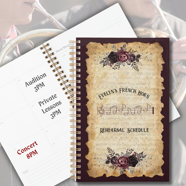 Planificateur de répétition de cor français floral (Elegant vintage floral French Horn rehearsal planners keep music student stylishly organized.)