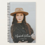 Planificateur photo personnalisé contemporain<br><div class="desc">Design moderne et élégant imprimé Contemporary Personnalisé Photo Planner qui peut être customisé avec votre texte. Cliquez sur le bouton "Customiser" et utilisez notre outil de conception pour modifier ce modèle. Découvrez le magasin Graphic Art Design pour d'autres produits qui correspondent à ce design !</div>