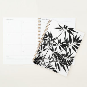 Plante en bambou noir et blanc