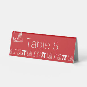 Plaque De Table Ça S'Additionne sur un Présentoir de Table Cerise