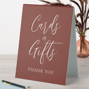 Plaque De Table Cartes de mariage et cadeaux Rouge Brun et Écritur
