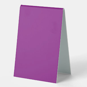 Plaque De Table Conception avec un Arrière - plan violet étonnant
