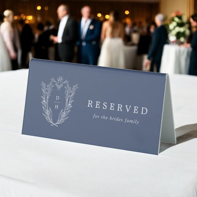 Plaque De Table DAPHNE Bleu foncé Élégant Mariage de marine Réserv (DAPHNE Dark Blue Elegant Navy Wedding Reserved Table Tent Sign)