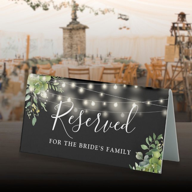 Plaque De Table Guirlande lumineuse de verdure Réservé mariage noi (Greenery String Lights Black Wedding Reserved Table Tent Sign)
