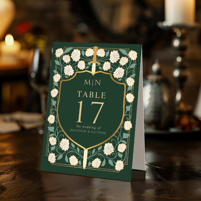 Plaque De Table Imaginaire médiéval de l'épée et du bouclier Maria (Créateur téléchargé)