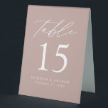 Plaque De Table Mariage Rose moderne Dusty Numéro de table<br><div class="desc">Des panneaux de tente à numéro de table minimaliste et tendance mariage avec des lettres modernes blanches et "Table" dans un script de calligraphie moderne. Le design se compose d'un arrière - plan rose poussiéreux ou d'une couleur de votre choix. Le dessin se répète à l'arrière. Pour commander les panneaux...</div>