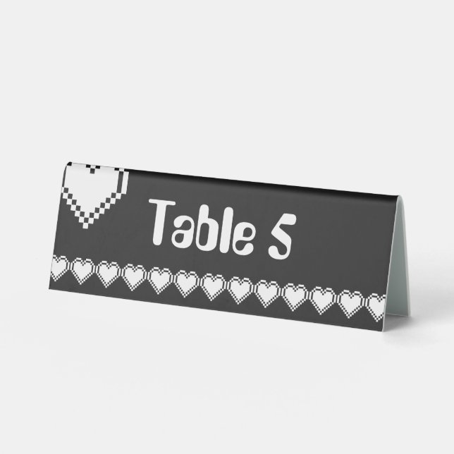 Plaque De Table Nos Coeurs 8 bits dans la tente de table noire (Recto)