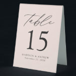 Plaque De Table Numéro de table du Mariage Blush moderne<br><div class="desc">Des panneaux de tentes à numéro de table minimaliste et tendance, mariage, ornés de lettres modernes noires et de "Table" en calligraphie moderne. Le design se compose d'un arrière - plan roux ou d'une couleur de votre choix. Le dessin se répète à l'arrière. Pour commander les panneaux de tente du...</div>