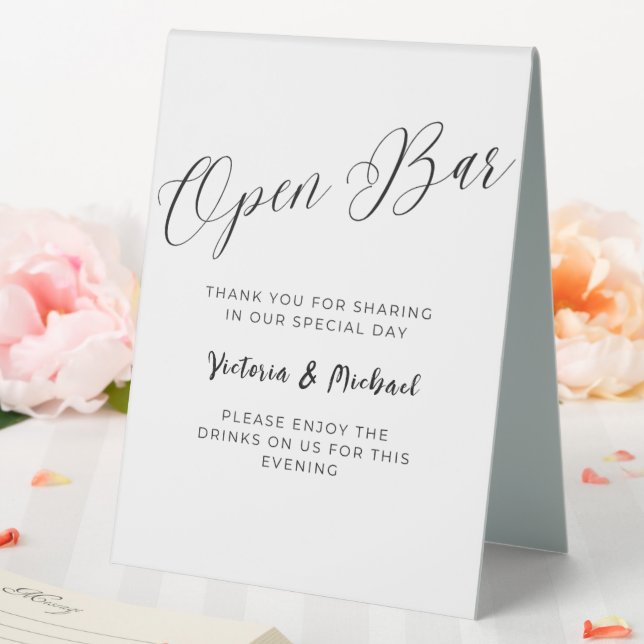 Plaque De Table Open Bar Black & White Script Mariage personnalisé (In SItu (Mariage))