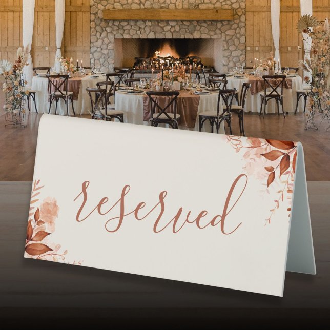 Plaque De Table Réserve de Script Automnal Floral Rustique (Rustic Floral Autumn Fall Script Reserved Table Tent Sign)