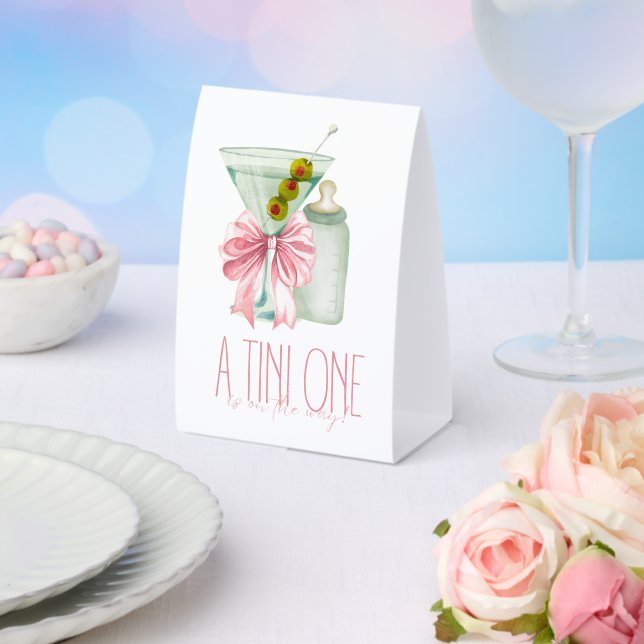 Plaque De Table Une petite fille toute mignonne (Insitu (mariage))