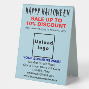 Plaque De Table Vente d'Halloween d'affaires sur panneau bleu clai