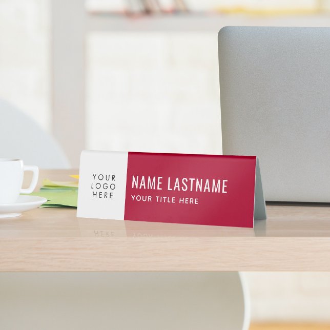 Plaque De Table Votre logo Simple Clean Burgundy Blanc Nom Titre (Créateur téléchargé)