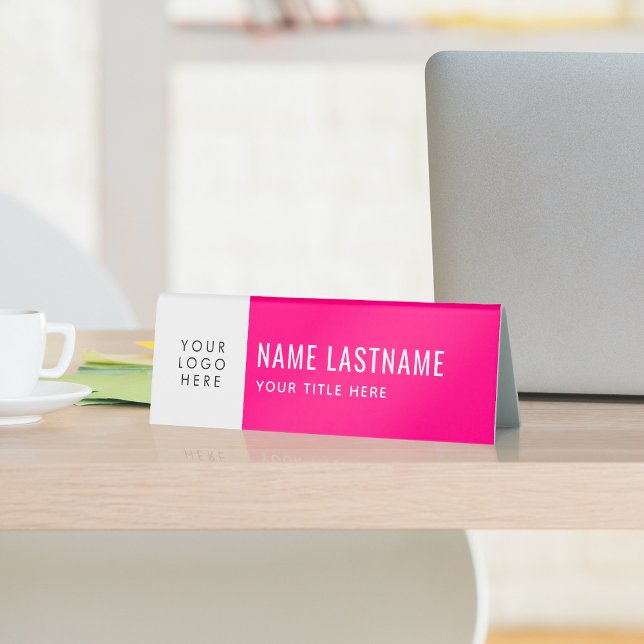 Plaque De Table Votre logo Simple Clean Hot Pink Blanc Nom Titre (Créateur téléchargé)