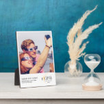 Plaque Photo 2024 Cadeaux photo total Éclipse solaire Couples<br><div class="desc">Présentation de notre ornement en céramique 2024 Total Solar Eclipse Photo Couples Cadeaux, un gardien chéri capturant la magie de cet événement céleste. Personnalisé avec votre photo préférée de l'éclipse solaire, ce ornement commémore le moment impressionnant où le soleil, la lune et la terre s'alignent. Fabriqué en céramique de haute...</div>