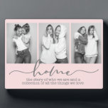 Plaque Photo Accueil Famille Chants Typographie moderne Trois p<br><div class="desc">Ce design moderne présente trois de vos photos préférées avec le texte "maison - l'histoire de qui nous sommes et une collection de toutes les choses que nous aimons" dans la typographie moderne #photo #cadeaux #cadeaux #cadeaux #cadeaux #cadeaux #giftsforher #girly #famille #maison #cadeaux #anniversaire #cadeaux #cadeaux personnalisés #cadeaux</div>