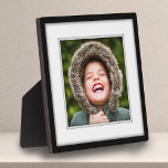 Plaque Photo Avec Inlay Modèle Stand Ombré<br><div class="desc">Portrait photo Carré personnalisé avec cadre noir et incrustation blanche. Comprend le support intégré à l'arrière.</div>