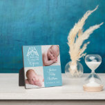 Plaque Photo Baby Boy Photo mignon Angel Bleu Naissance<br><div class="desc">Belle plaque photo de Noël personnalisée bleue pour un nouveau bébé garçon. Customisez ce cadeau de vacances faire-part de naissance avec votre photo de nouveau-né à côté du bel ange volant au-dessus des mots A Thrill of Hope the Weary World Rejoices. Réjouissez-vous et ajoutez le nom et la date de...</div>