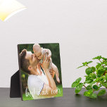 Plaque Photo Best Papa Ever White Script Fête des pères Cadeau<br><div class="desc">Meilleur papa Jamais écrit en écriture blanche cursive superpose sur votre belle plaque photo de la paternité. Ajoutez la photo de votre mari qui tient votre bébé ou votre enfant pour un merveilleux cadeau de Fête des pères réfléchi. Un cadeau parfait pour un nouveau papa.</div>