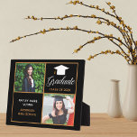 Plaque Photo Chic Custom Graduate Photo Black Gold Graduate<br><div class="desc">Une élégante plaque photographique personnalisée en noir et or chic pour un lycée, un collège ou une université de la classe de 2025. Customisez avec votre nom d'école et classe de finissants sous la belle calligraphie pour un grand cadeau personnalisé avec votre portrait senior. Un beau souvenir pour les parents...</div>