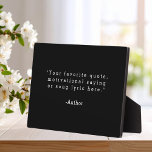 Plaque Photo Créez votre propre devis<br><div class="desc">Créez votre propre citation personnalisée décoration maison plaque. Ajoutez votre dicton préféré,  paroles de vers de la bible ou texte personnalisé dans la typographie minimaliste style machine à écrire.</div>