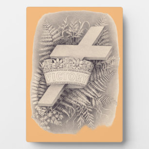 Plaque Photo Croix avec une couronne et victoire