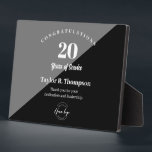 Plaque Photo Employé 20 ans de service Logo personnalisé<br><div class="desc">Célébrez une décennie de dévouement et d'engagement avec notre prix Acrylique Logo personnalisé de l'employé 20 ans de service. Il est important de reconnaître et d'apprécier vos employés pour leurs années de service, et cette plaque élégante est la façon parfaite de transmettre votre appréciation. Le prix présente un design noir...</div>